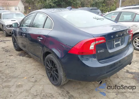 2013 Volvo S60 T5 z USA, uszkodzony, nr VIN YV1612FS1D2183814